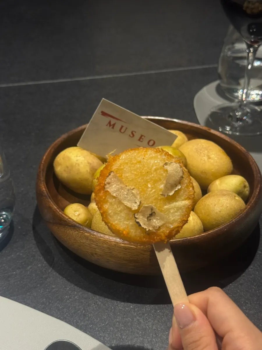 Fried shredded potato served on an ice cream stick