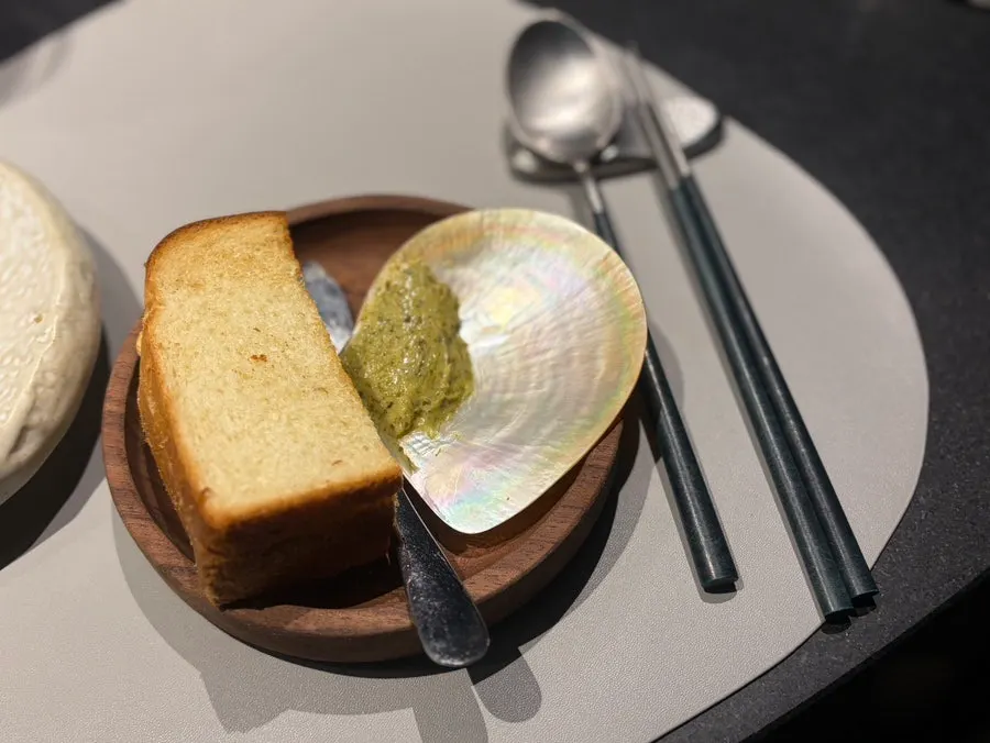 Wando kelp soy butter and brioche