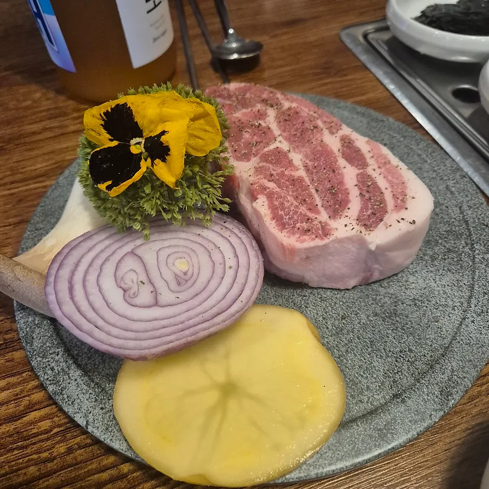 Minari soy sauce and garlic sauce side dishes