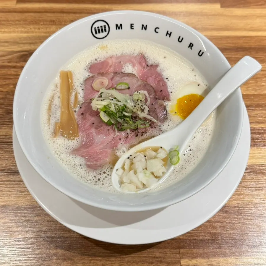 Mentsuru's tori paitan ramen with milky broth