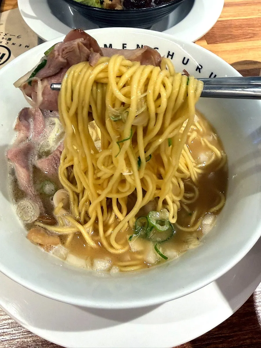Tori paitan toppings of bamboo shoots and chashu