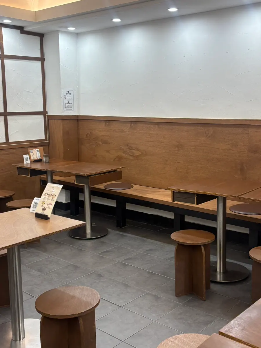 Interior decor of Baekok Myeongdong