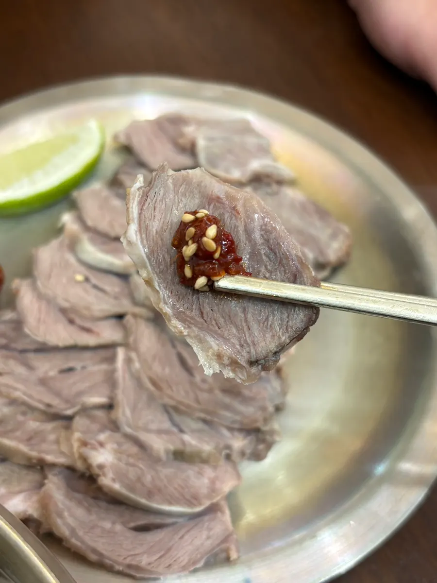 Tender pork cooked at low temperature