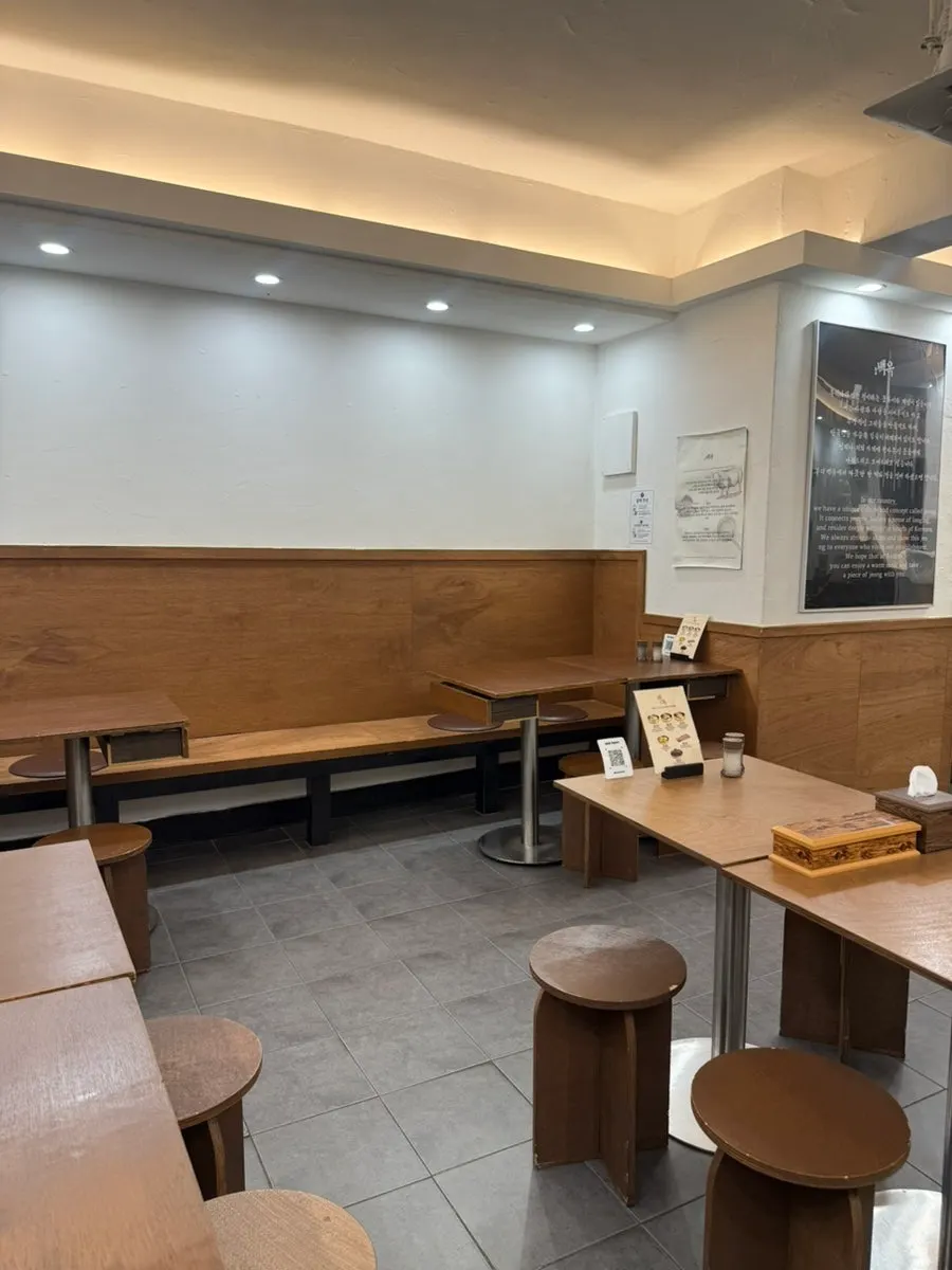 Baekok interior with a neat atmosphere