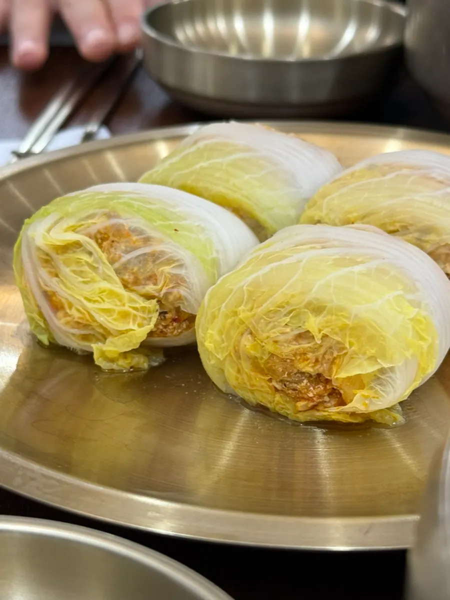 돼지곰탕과 잘 익은 깍두기