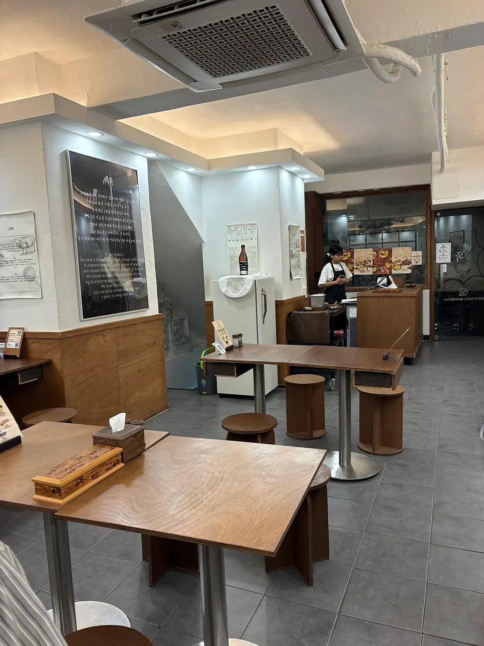 Seating and lighting at Baekok Myeongdong