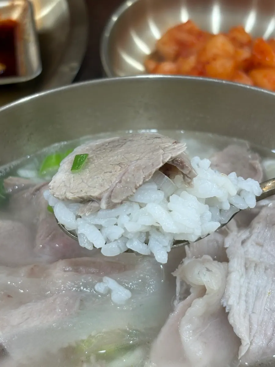 Large chunks of meat inside the pork gomtang