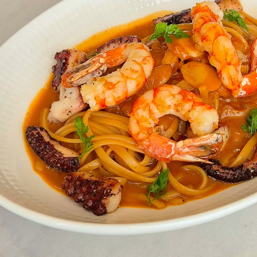 Linguine with red shrimp bisque sauce