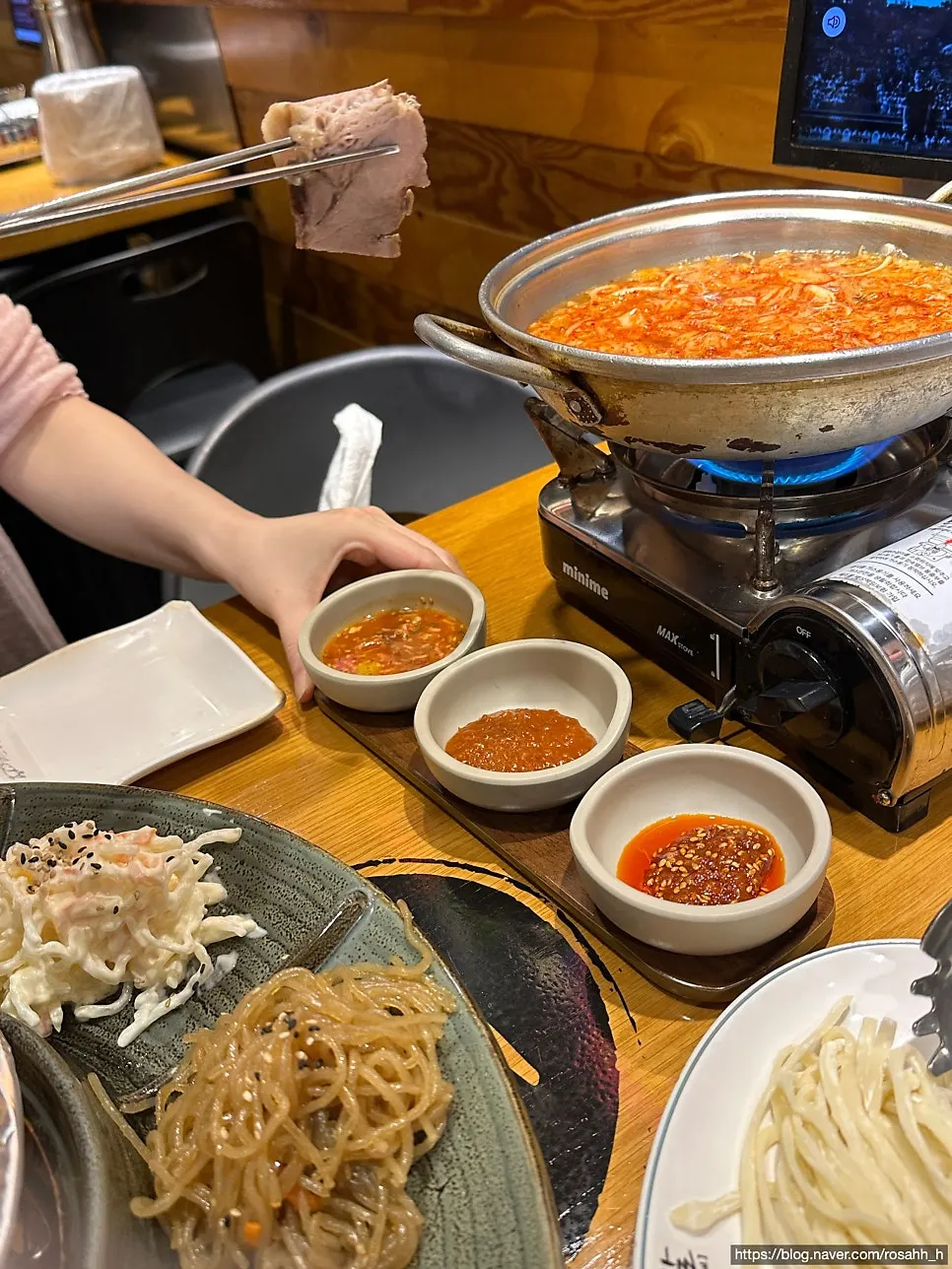 Salted shrimp and ssamjang among the dipping sauces