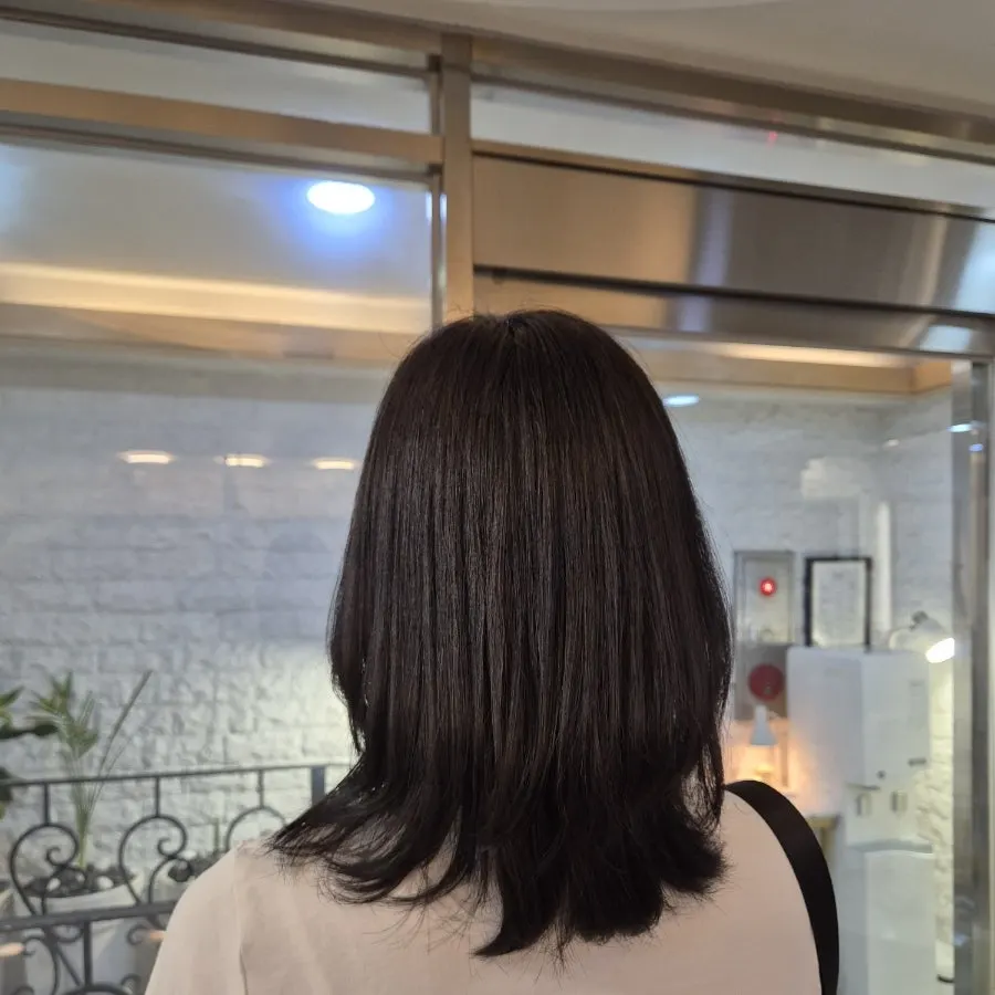 Shiny hair after the finished clinic dye