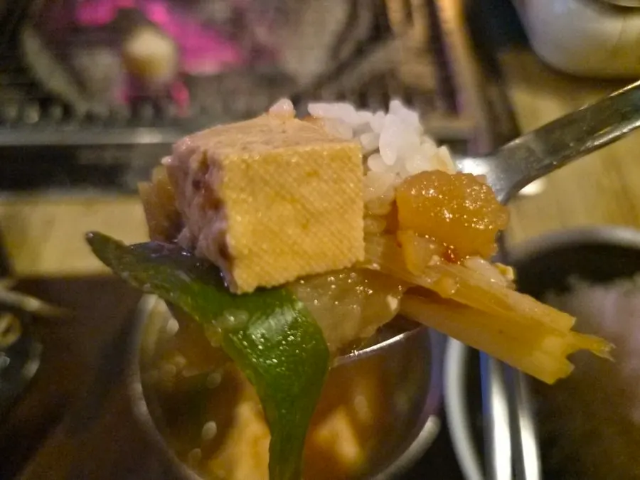 두부와 감자가 들어간 된장찌개 건더기