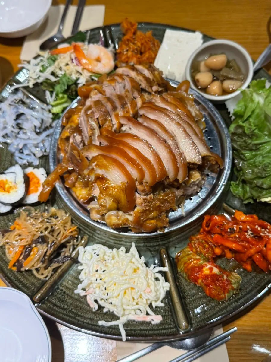 Photo record of Emperor Jokbal's tender texture