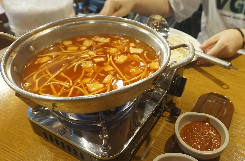 Miss Jokbal menu and side-dish guide