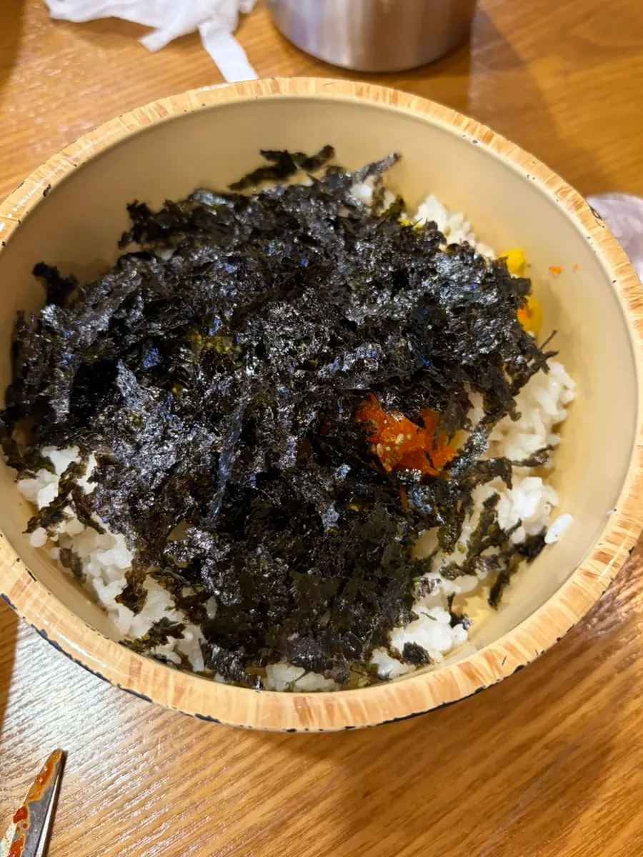 족발과 함께 먹는 김치칼국수