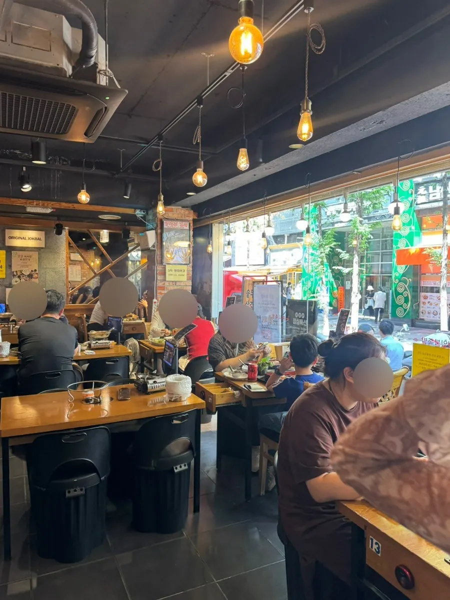 View around the entrance of Miss Jokbal Myeongdong