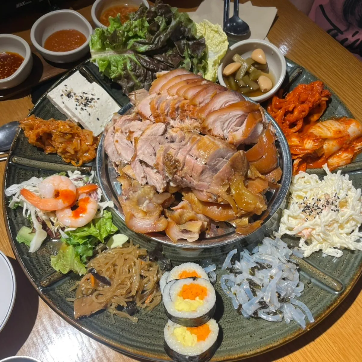 미쓰족발 황제 족발 한 상 전체 구성