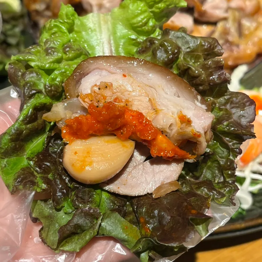 촉촉한 결이 보이는 족발 살코기