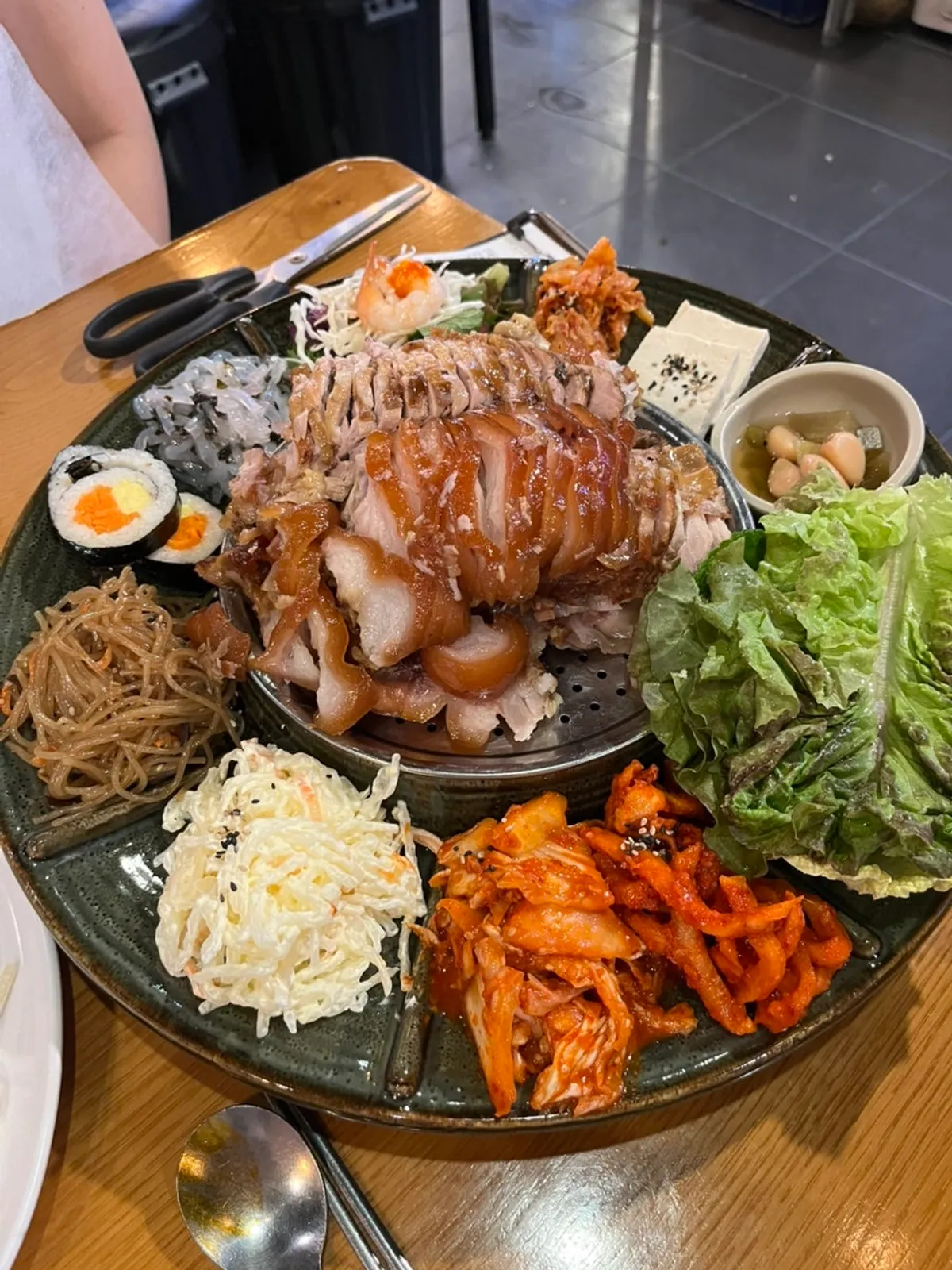 Full spread of the emperor's jokbal at Miss Jokbal