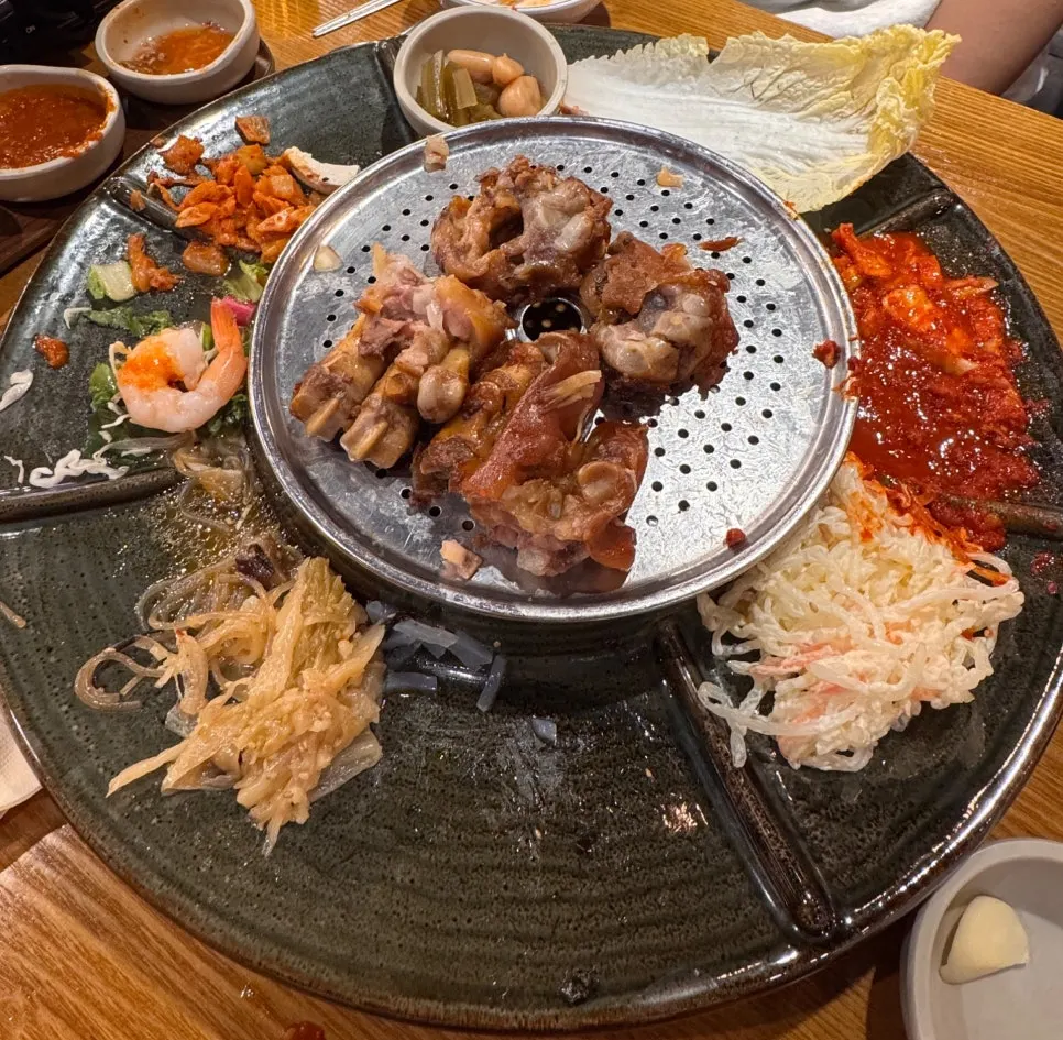 Plate left with only jokbal bones after finishing the meat