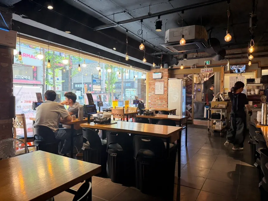 Entrance of Miss Jokbal Myeongdong branch