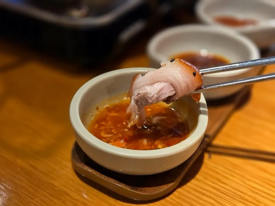 큼지막하게 썰린 미쓰족발 족발