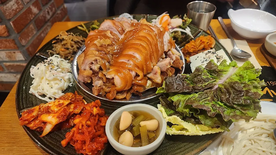 친구와 함께 즐긴 야들한 족발