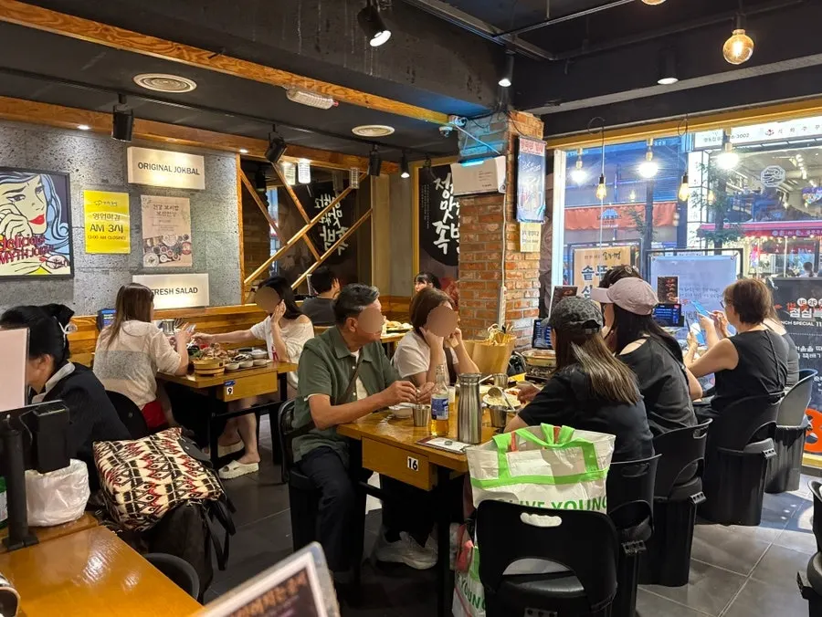 View of the dining room at Miss Jokbal Seoul Myeongdong Branch