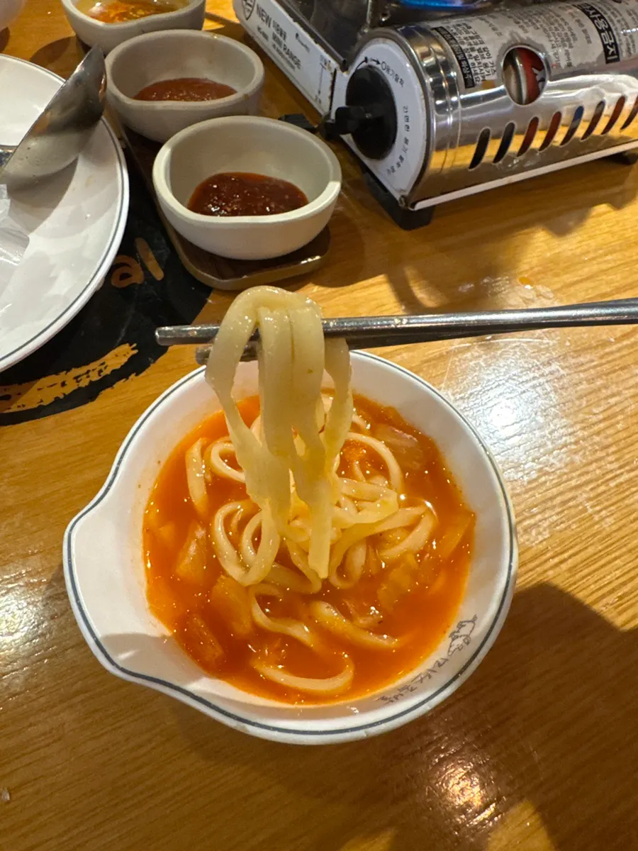 Thick kalguksu noodles