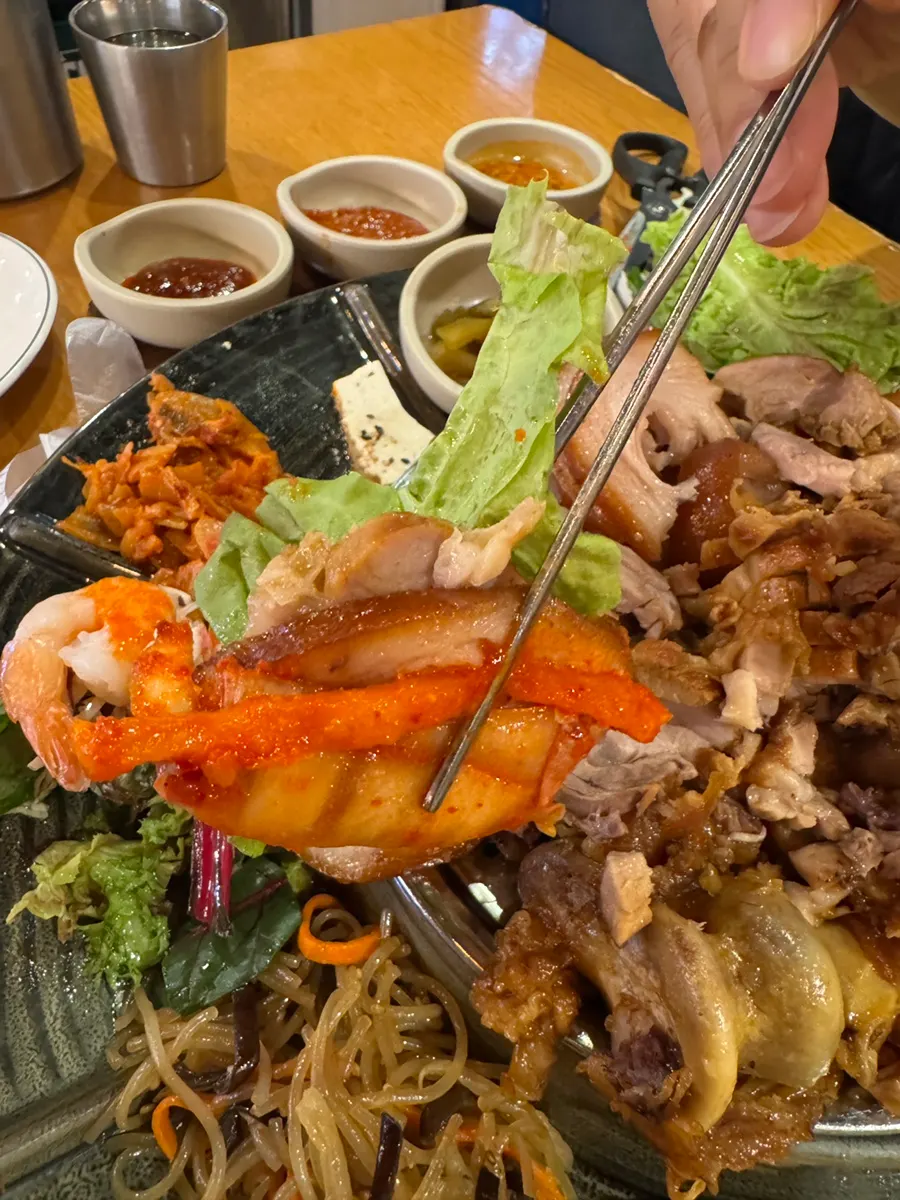 Cross-section of thinly sliced jokbal