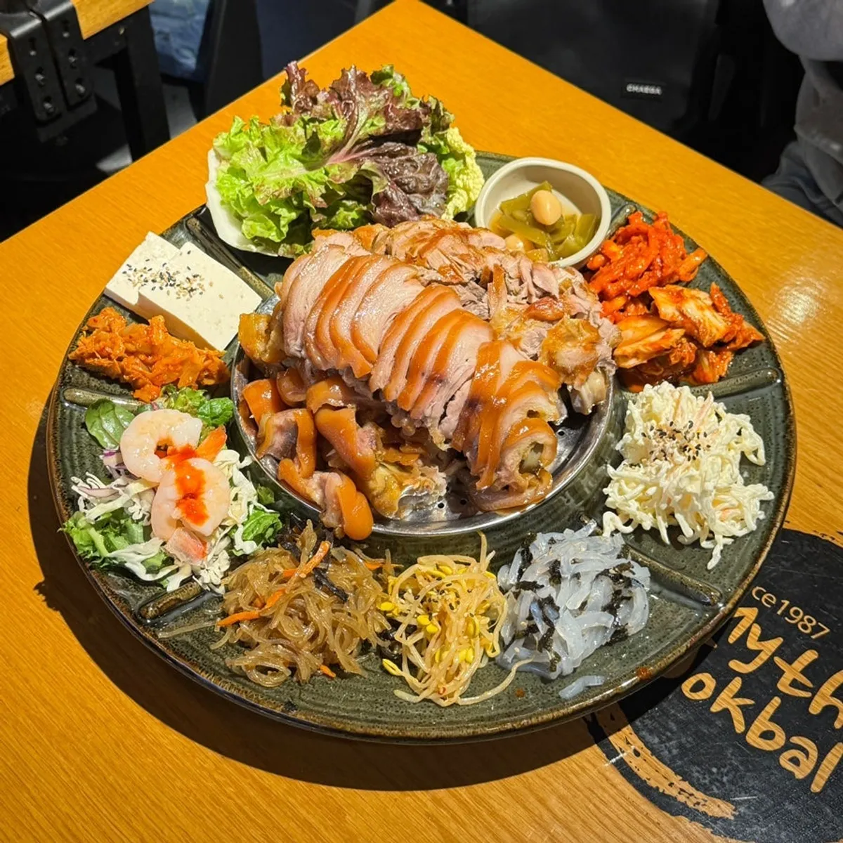 Full table spread of Emperor Jokbal at Miss Jokbal Seoul Myeongdong Branch