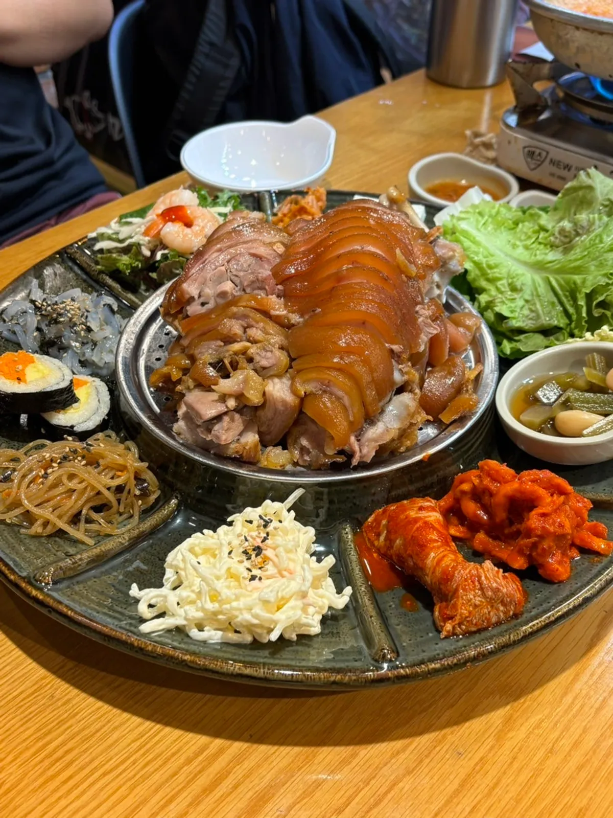 미쓰족발 황제족발 한 상 차림