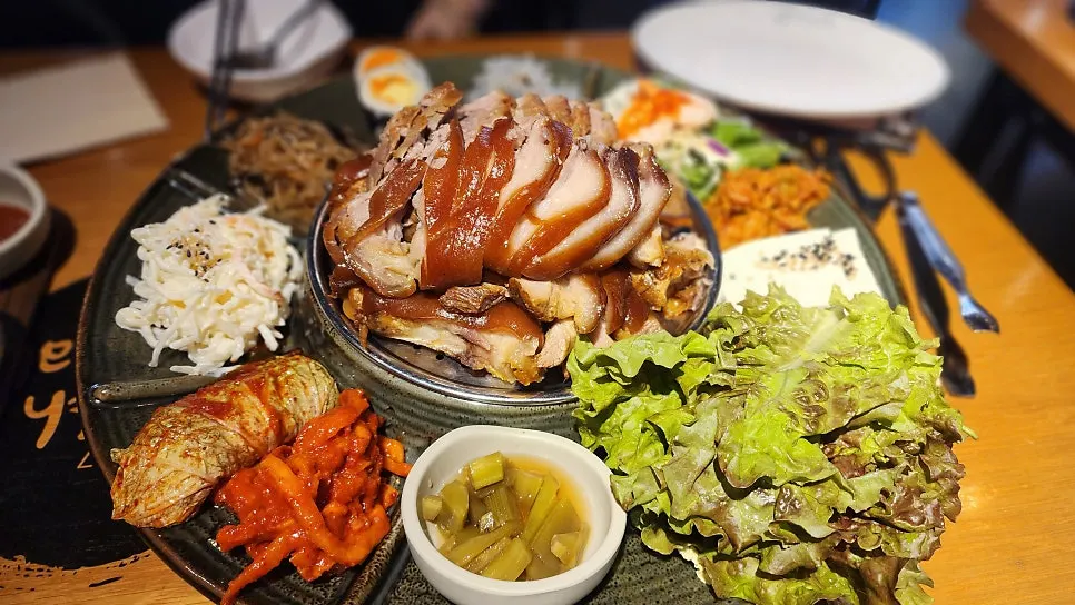 미쓰족발 서울명동점 족발 한상 마무리 컷