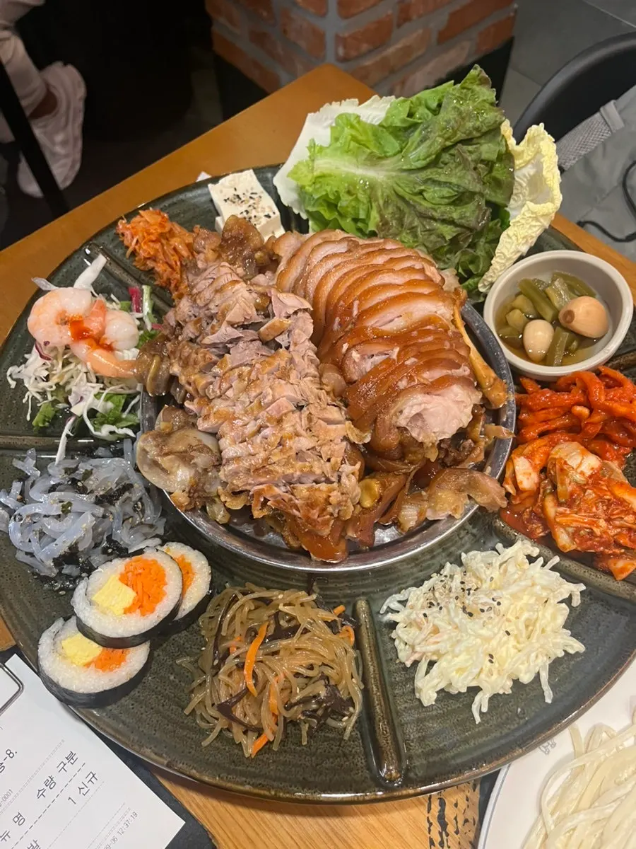 미쓰족발 서울명동점 방문 전 메뉴 선택