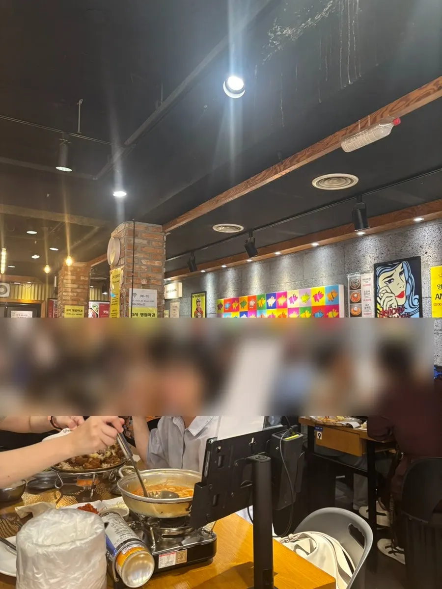 황제족발이 맨 앞에 있는 미쓰족발 메뉴판