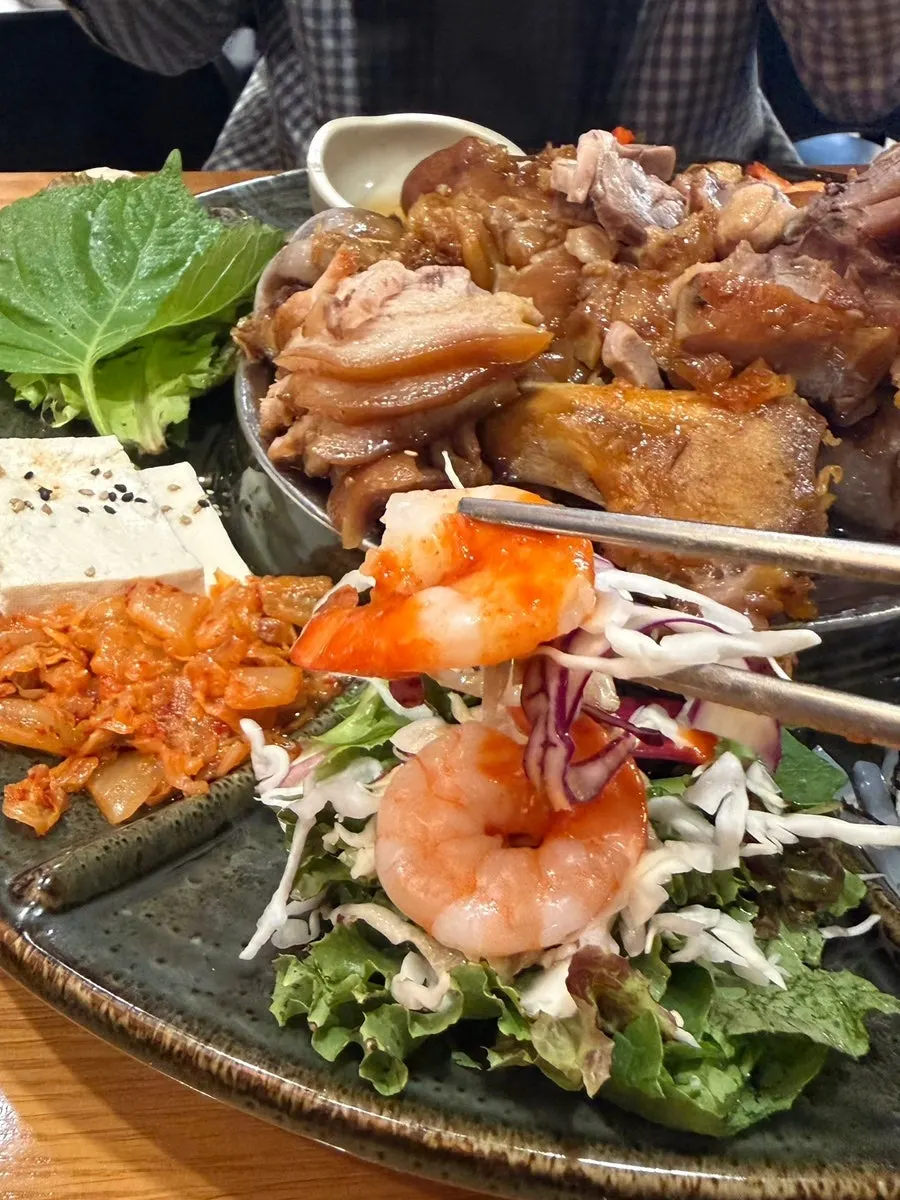 Gimbap and muk salad among the Korean side dishes