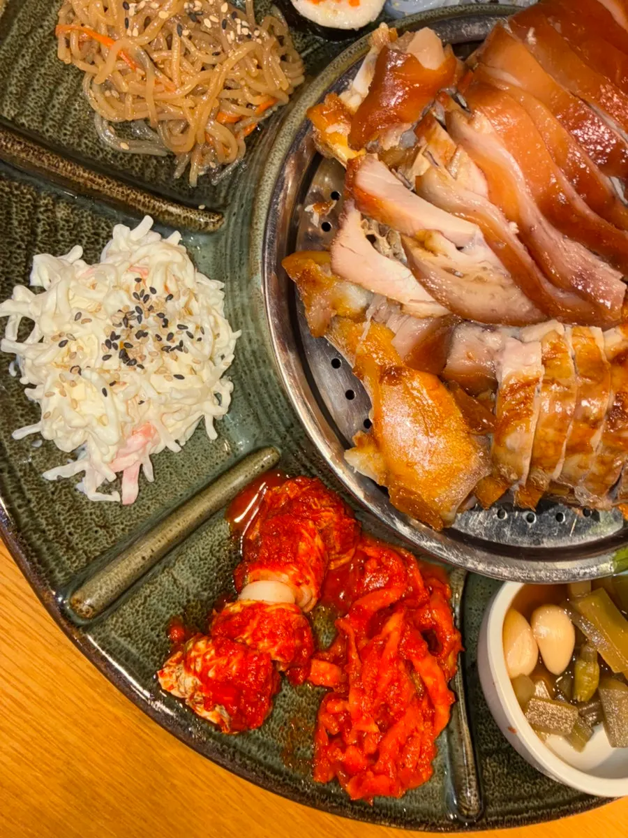 마지막까지 쫄깃한 김치칼국수 면발