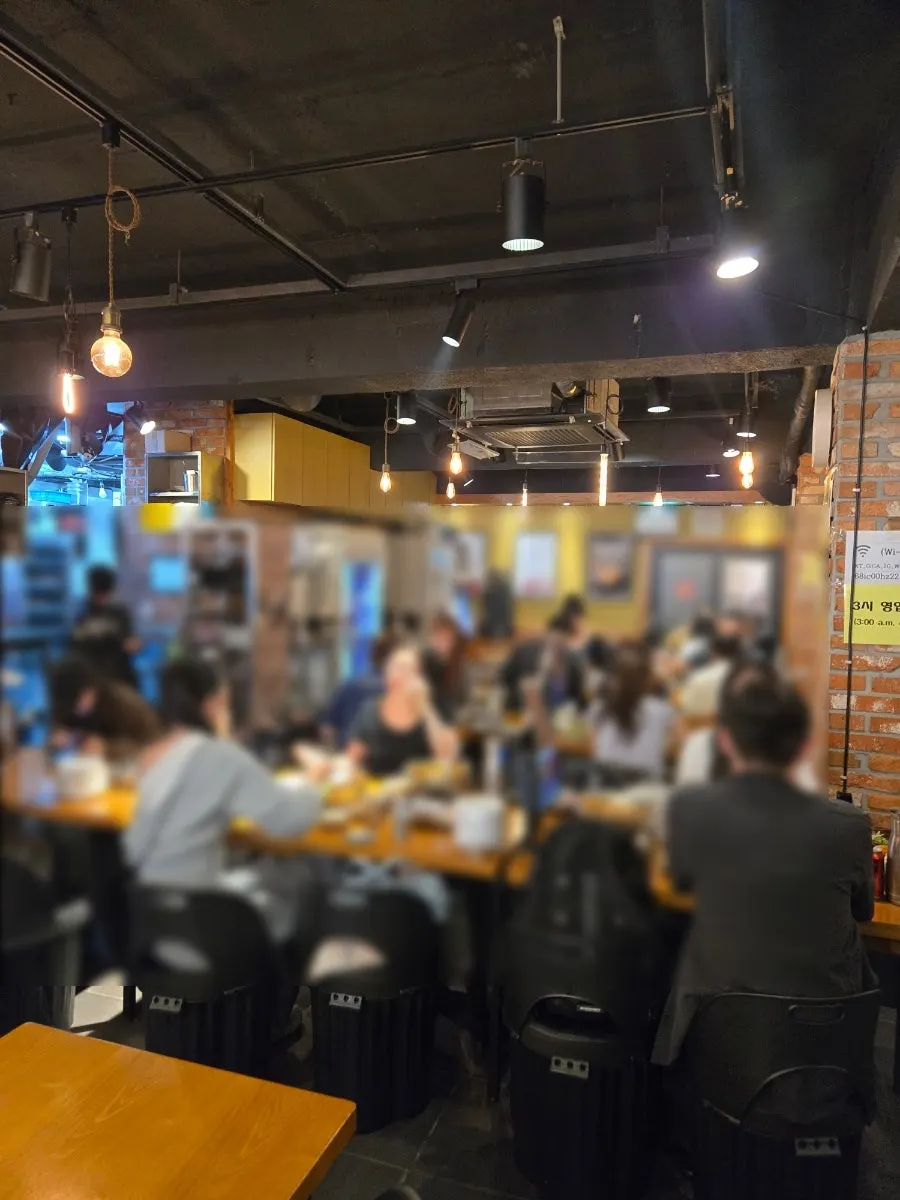 Miss Jokbal dining hall full of customers