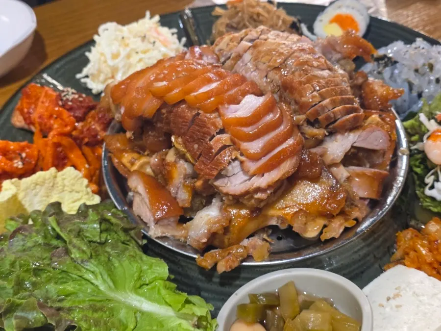 Close-up of the soft jokbal meat