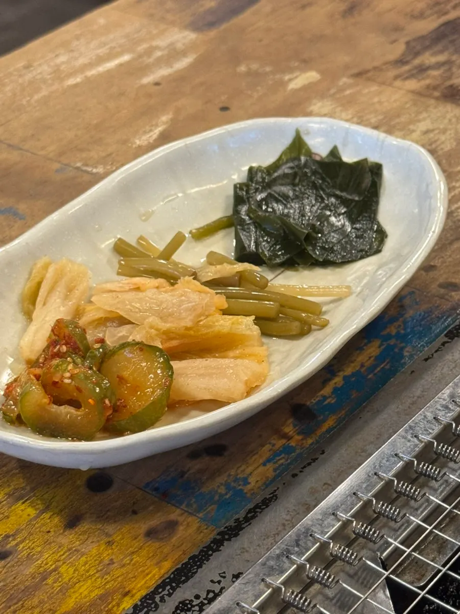 육통령 고기 메뉴가 적힌 메뉴판