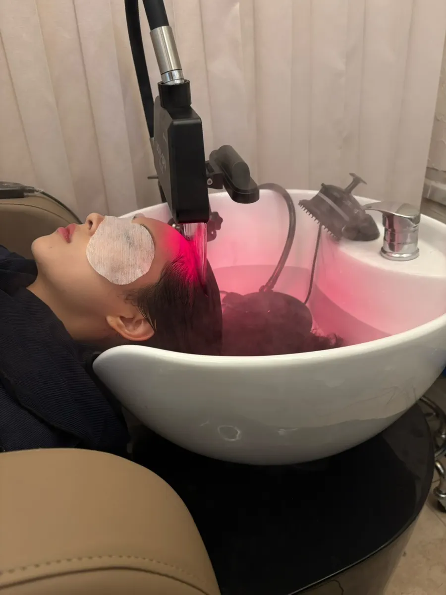 두피 케어에 사용되는 기기와 제품