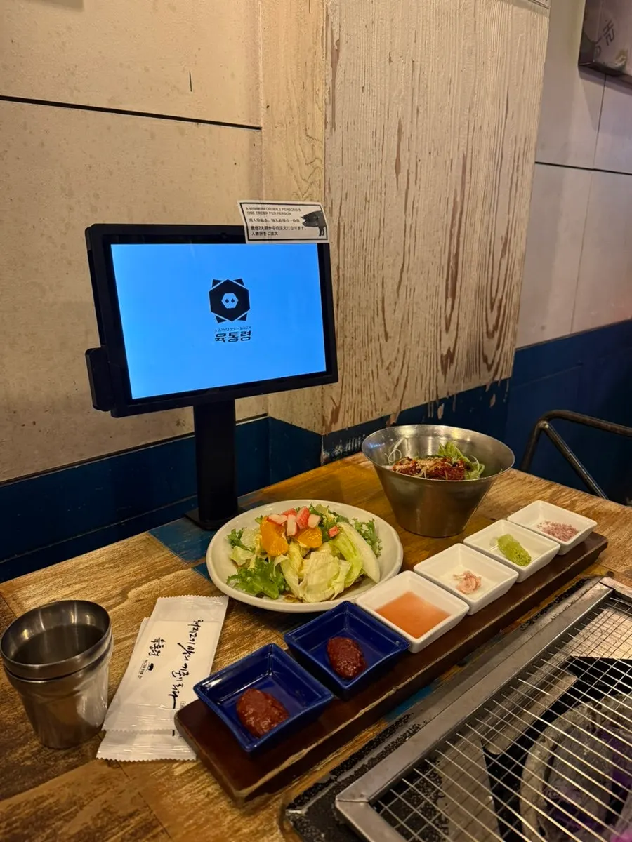 Tablet ordering screen on the table