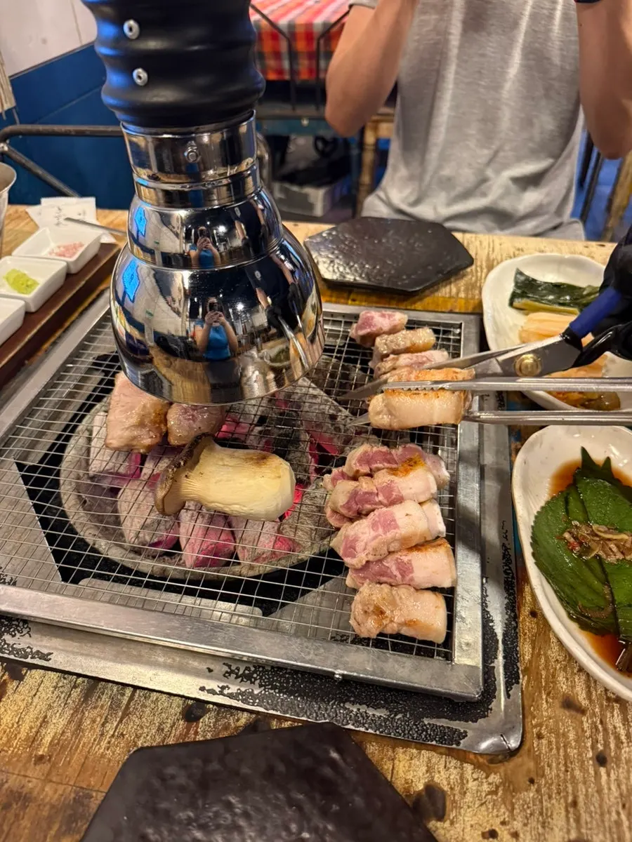 Ogyeopsal cut into bite-sized pieces
