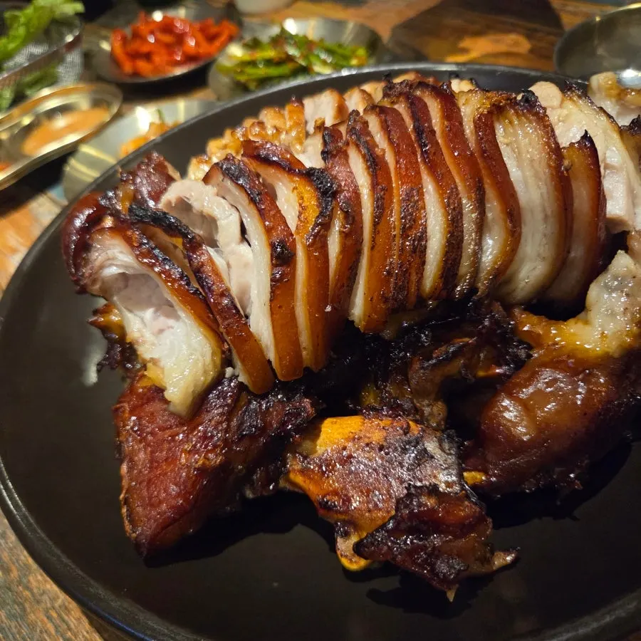 Close-up of crispy-skinned jokbal