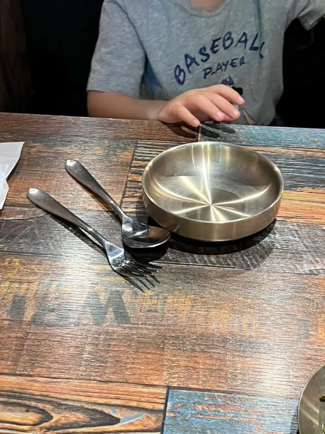 Baby-only spoon and tableware