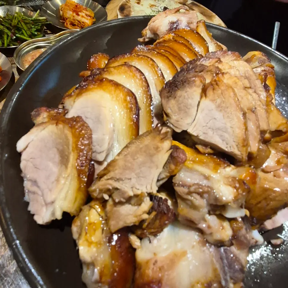 Table after finishing the hwaduk jokbal meal