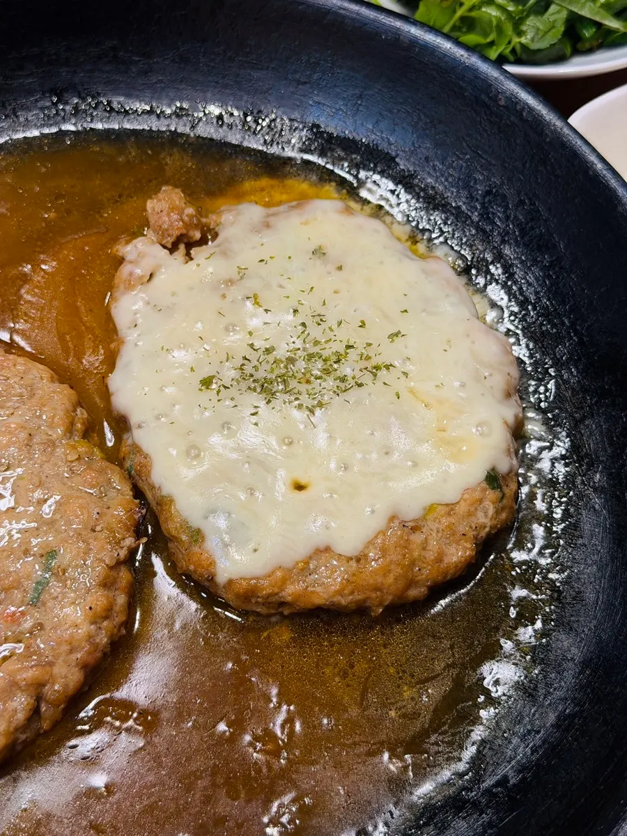 Myeongimong's tteokgalbi topped with the cheese option