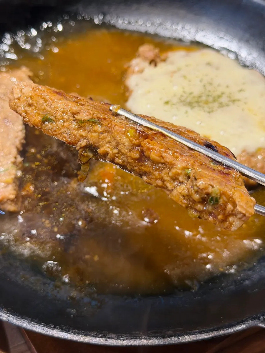 Cross-section of a thickly sliced tteokgalbi