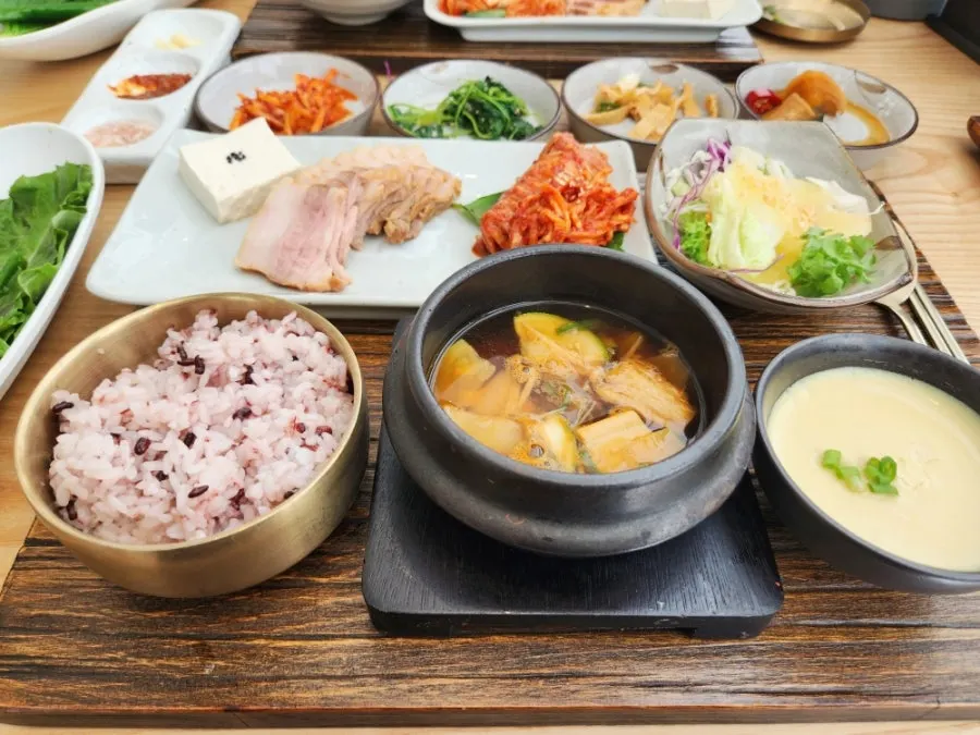 Bossam set meal fully plated with side dishes