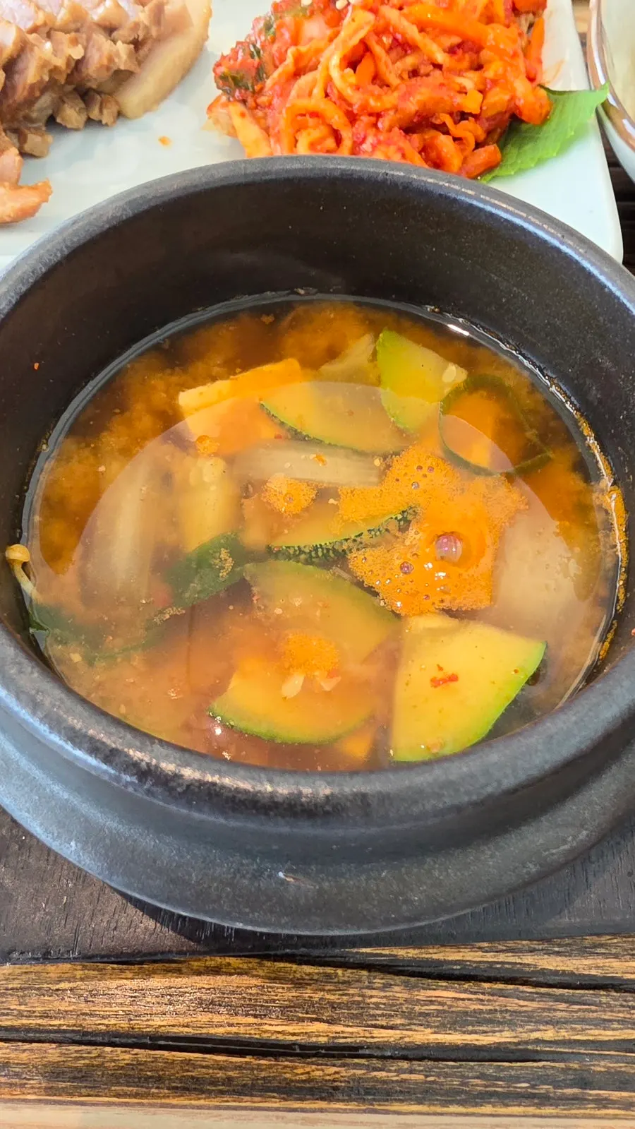鸡蛋羹和大酱汤等小菜