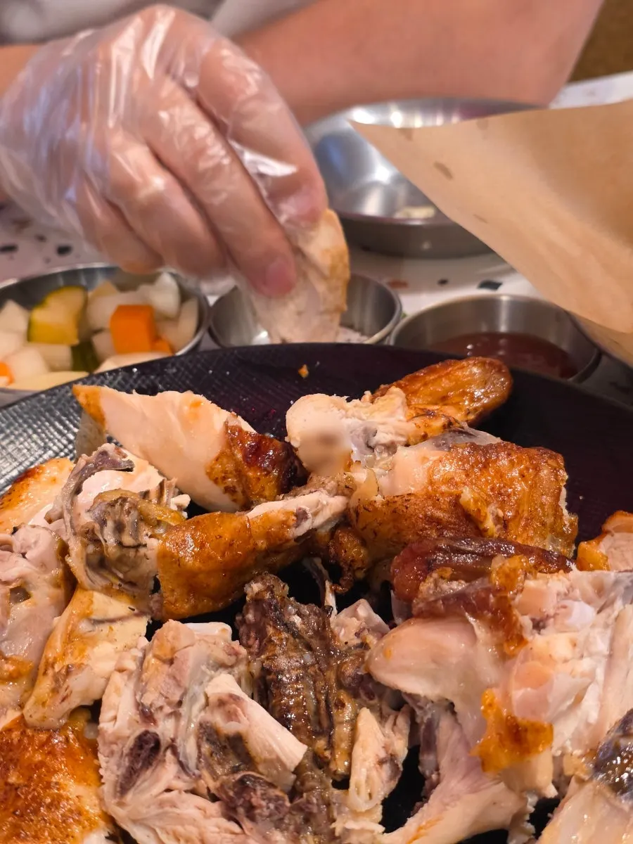 먹다 남은 전기통구이 접시